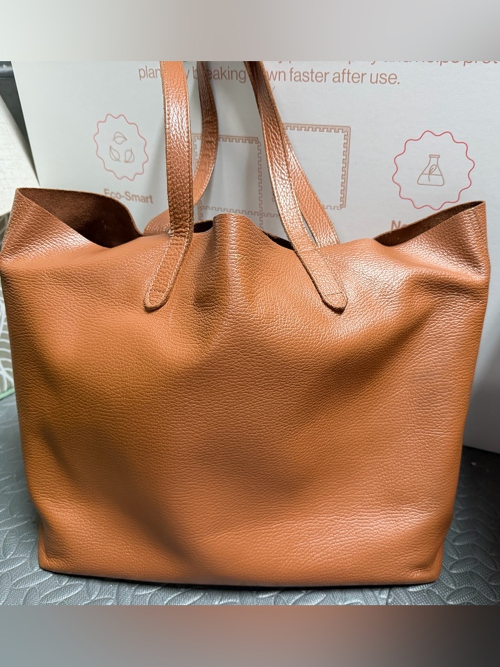 Cuyana Classic Tan Leather Tote Bag